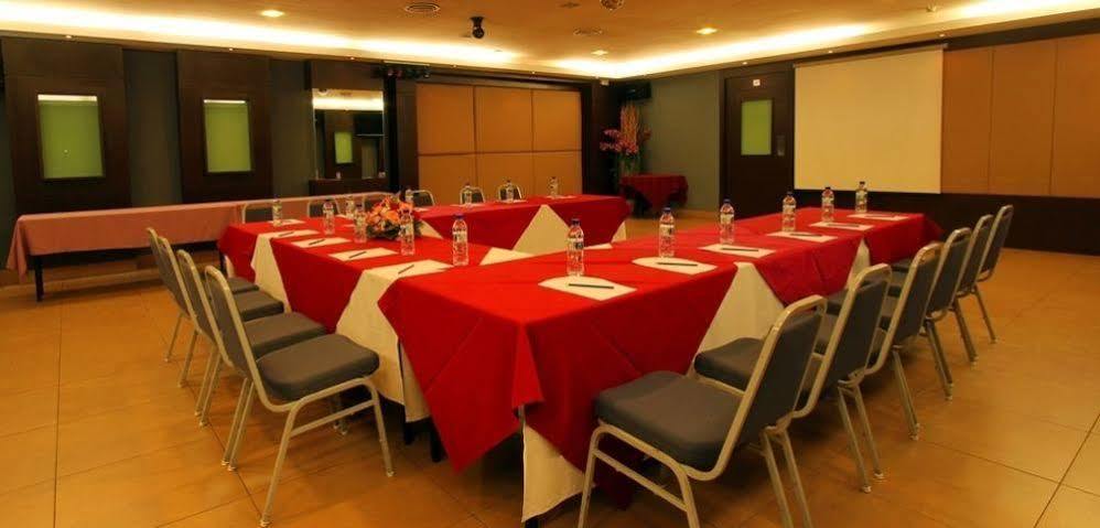 Crystal Sdn.bhd. 3* Batu Pahat